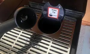 Kawa mielona w De'Longhi: Włącz i parz bez problemów!