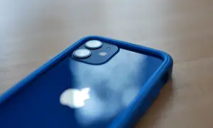 iPhone 12 mini: Ile cali i czy warto kupić w 2026?