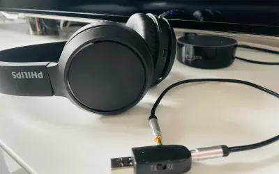 Jak włączyć Bluetooth w TV? Poradnik + transmiter (bez lagów)