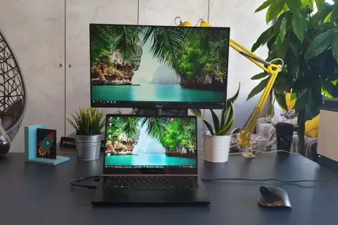 Telefon jako monitor? Zwiększ produktywność bez kosztów!
