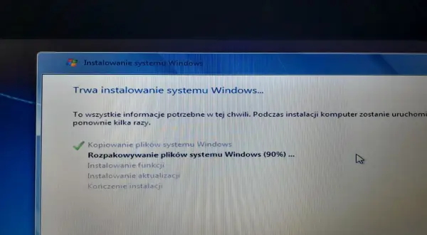 Windows 7 z USB w 2026: Instalacja? Poznaj ryzyka i rozwiązania!