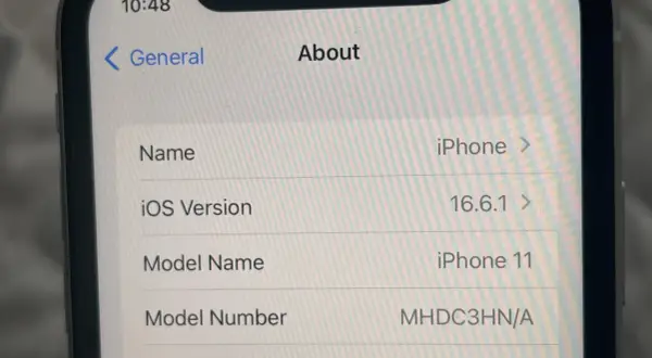 iPhone 11: Ile cali ma ekran? Decyzja na 2026 czy to ma sens?