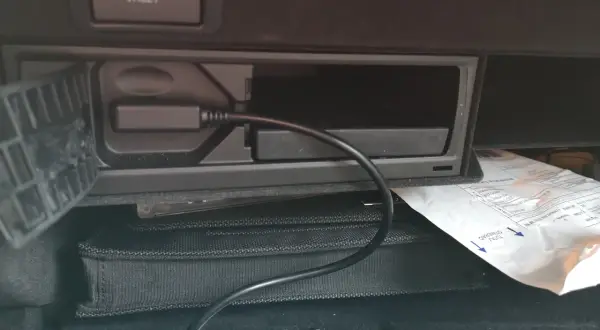 Audi A4 B8 Bluetooth: Aktywuj, podłącz, rozwiąż problemy MMI