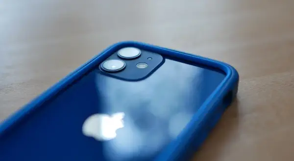 iPhone 12 mini: Ile cali i czy warto kupić w 2026?