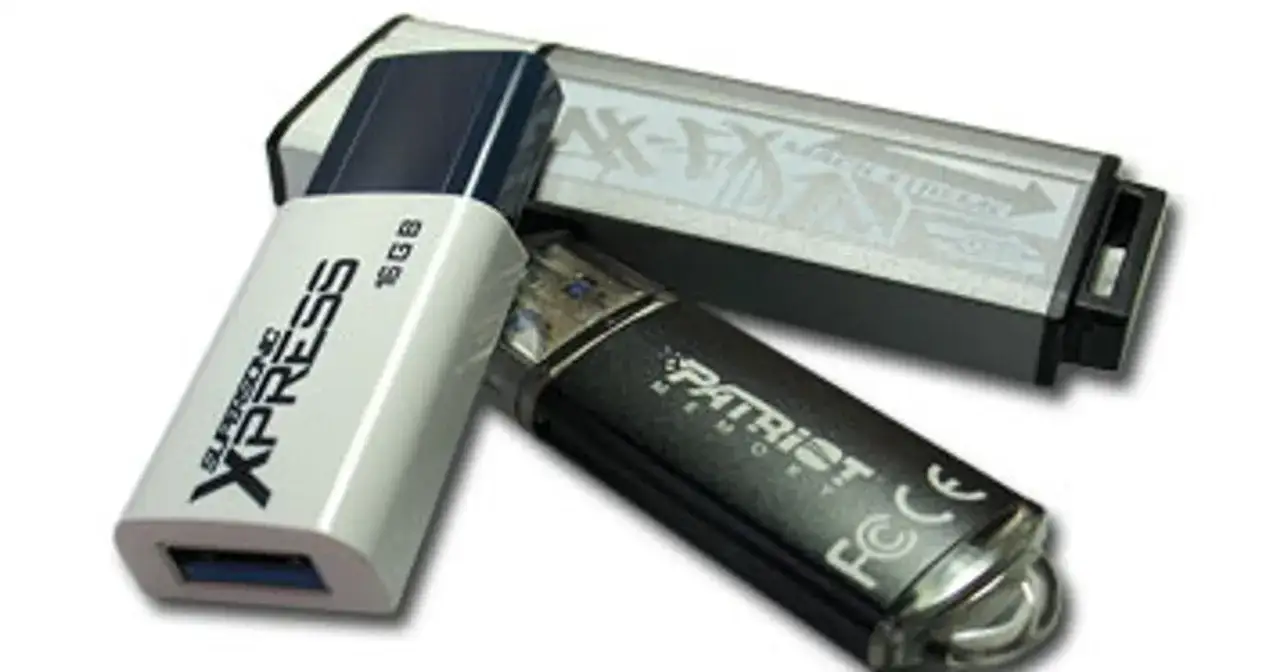 Pendrive USB 3.0 w porcie USB 3.0