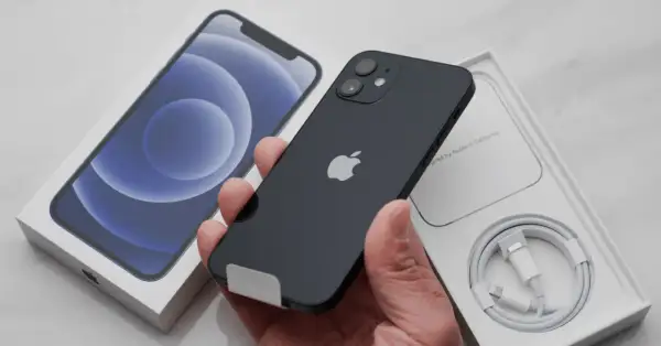 Jak wyłączyć iPhone 12? Szybki poradnik + twardy reset!