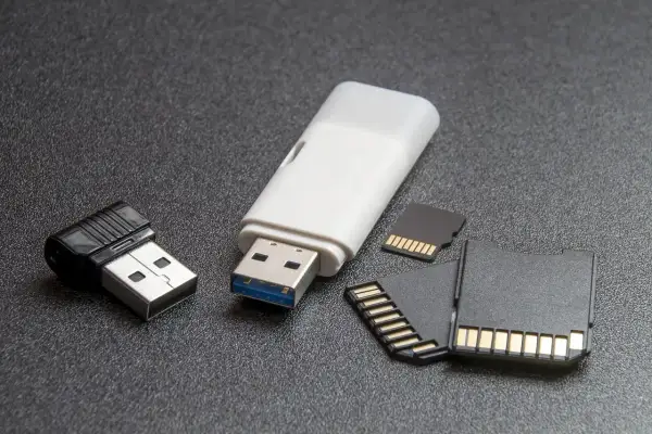 Bootowalny pendrive z ISO: Twój klucz do instalacji i naprawy PC.